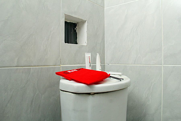 RedDoorz near Telkom Corporate University, Bandung