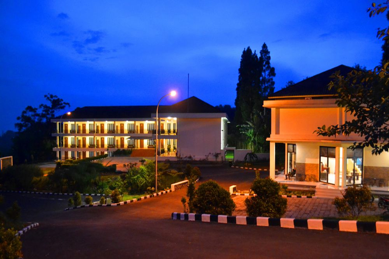 Exterior & Views 2, Ken Raudhah Inn, Bogor