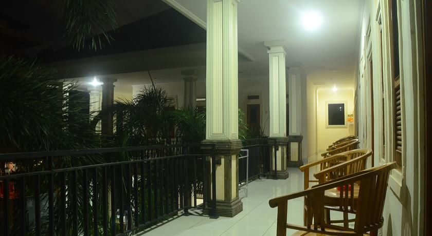Public Area 2, Budget Door Legian Inn, Badung