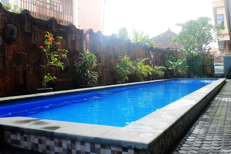 Taxa Kuta Raya, Badung