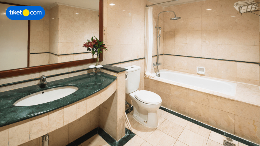 Bathroom 4