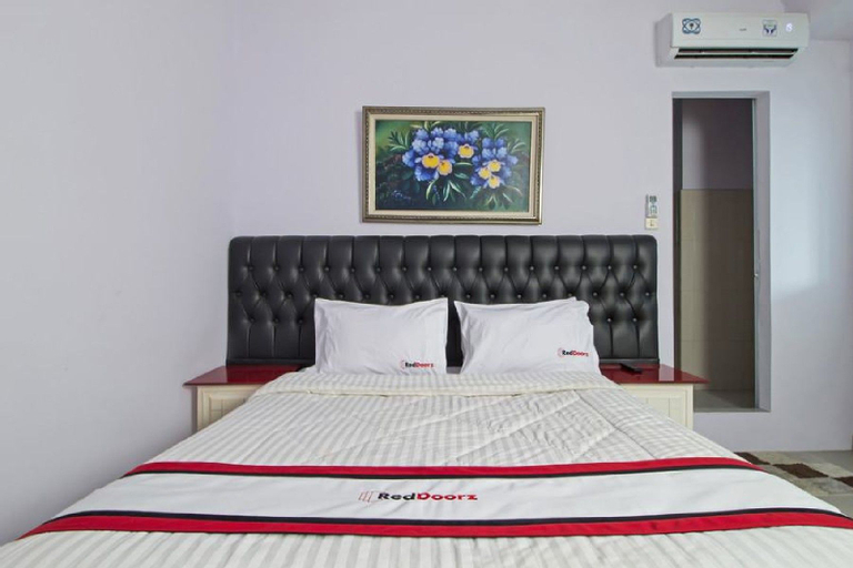 RedDoorz Plus @ Guntur Raya Setiabudi, South Jakarta