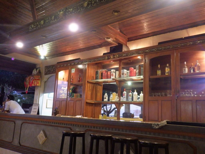 Public Area 3, Puri Nusa Beach Hotel, Klungkung