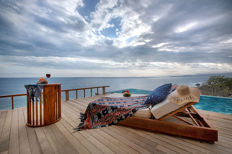 Exterior & Views 4