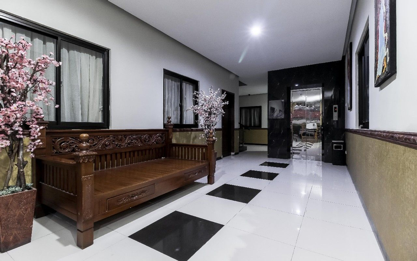 RedDoorz Plus @ Tuparev Cirebon, Cirebon