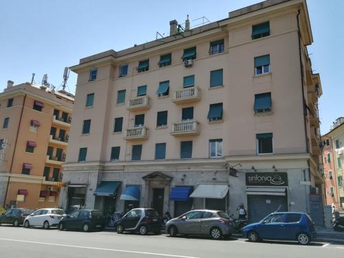 Accanto al Gaslini, Genova