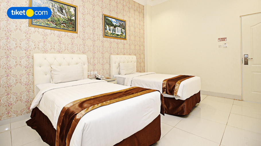 Bedroom 4, Grand Town Hotel Maros, Maros