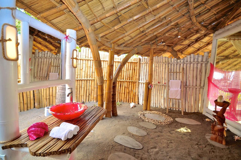 Coconut Garden Beach Resort, Sikka