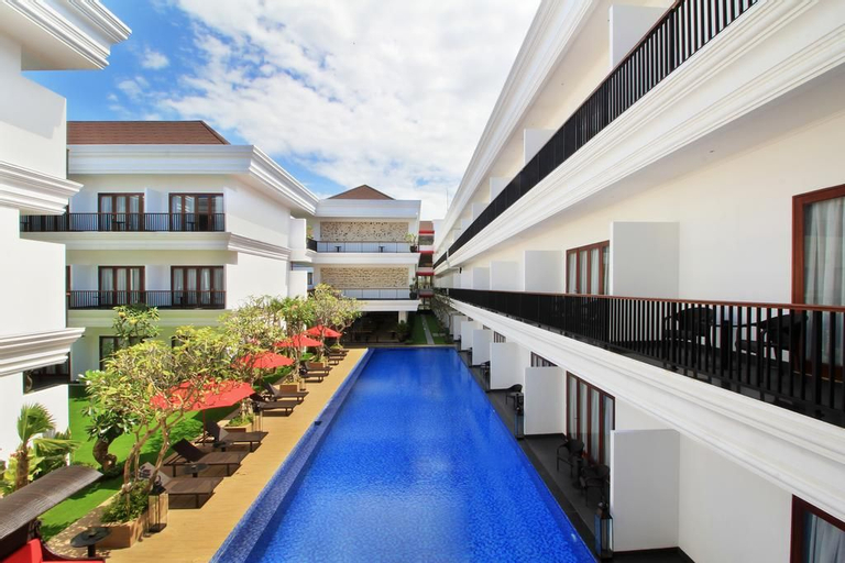 Exterior & Views 7