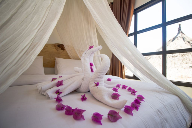 Bedroom 4, Gili Breeze Tropical Bungalows, Lombok