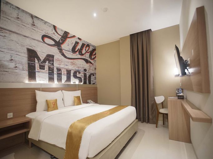 Triizz Hotel (Formerly Faustine), Semarang