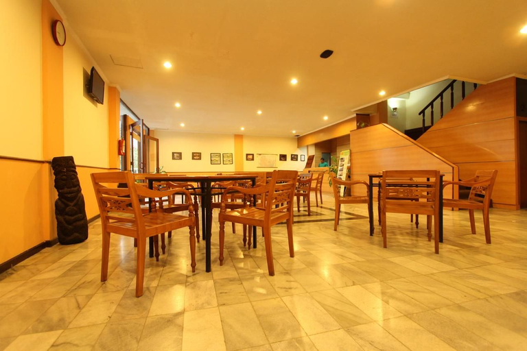 Food & Drinks 2, Hotel Augusta Surapati Bandung, Bandung