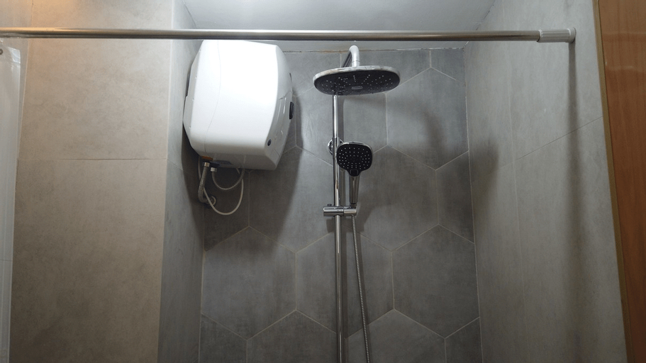 Bathroom 4