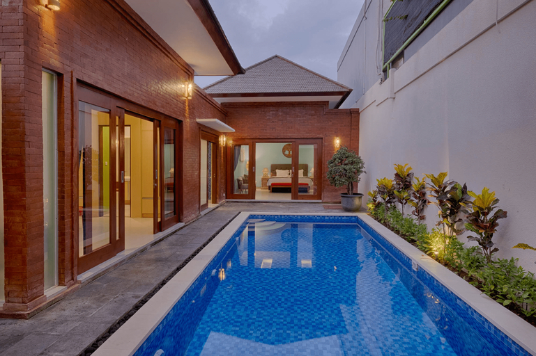 Swimming Pool 3