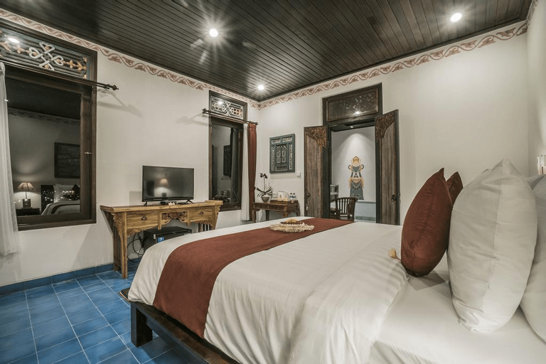 Bedroom 12