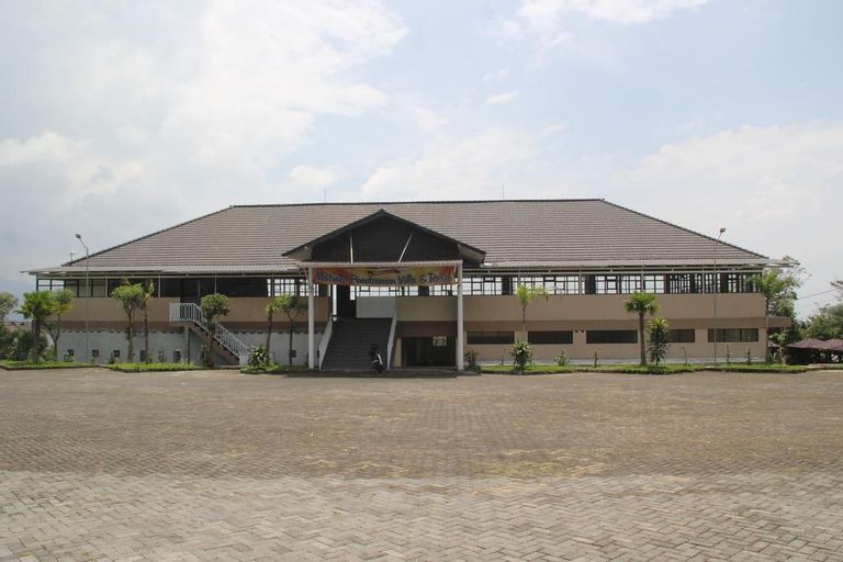 Exterior & Views, Hotel Mutiara Panderman, Malang