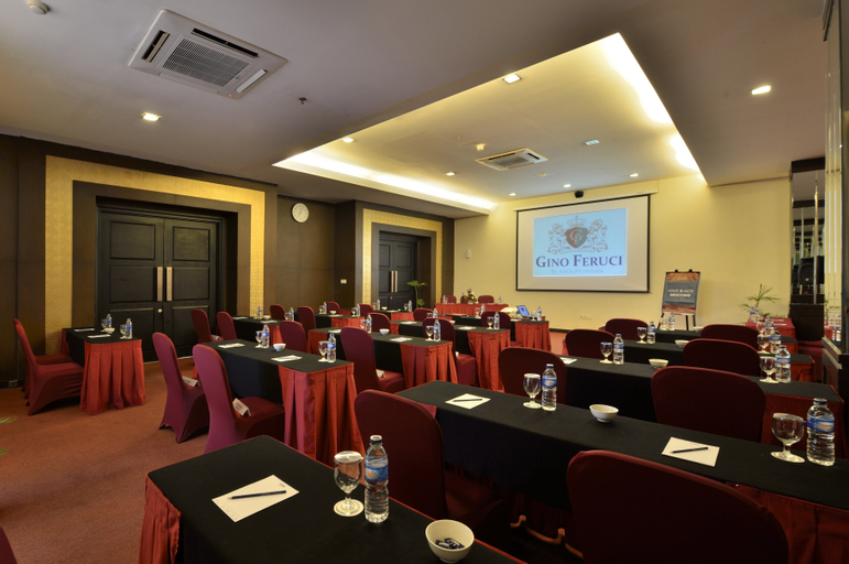Business Facilities 12