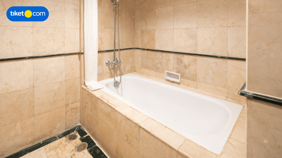 Bathroom 5