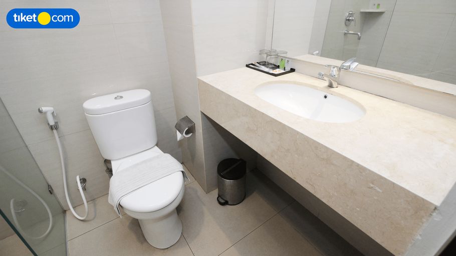 Bathroom 17