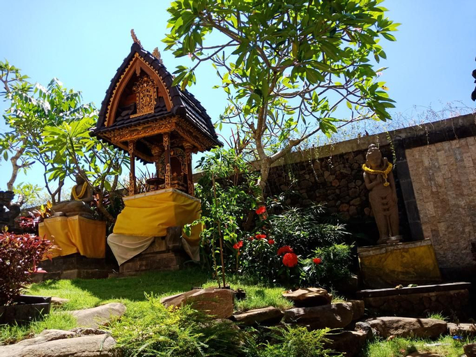 Uma Shanty by Madhava, Karangasem