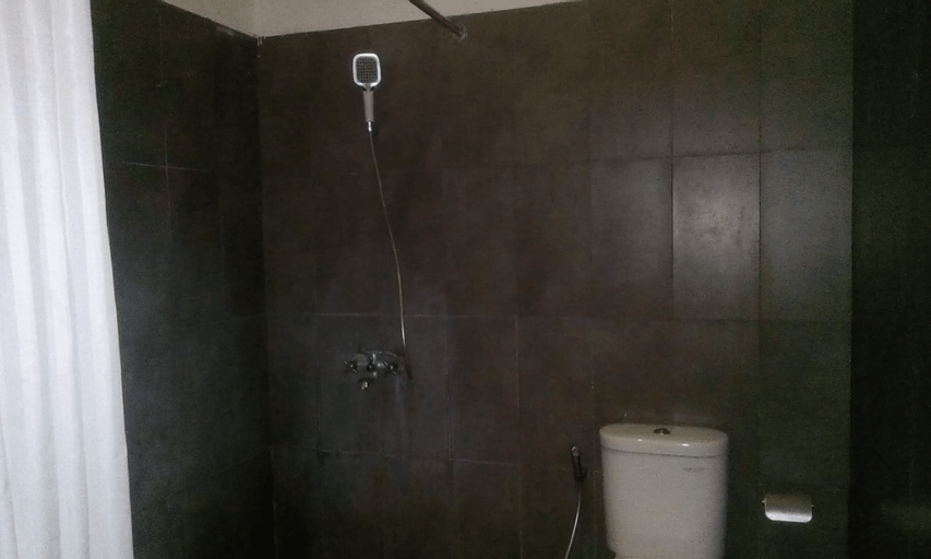 Bathroom 4