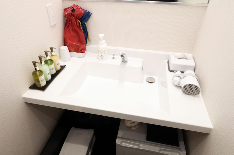 Bathroom 27