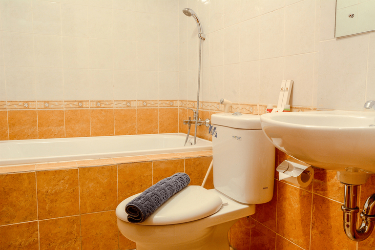 Bathroom 8