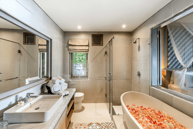 Bathroom 24