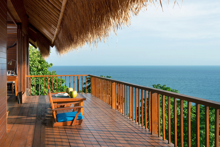Exterior & Views 5