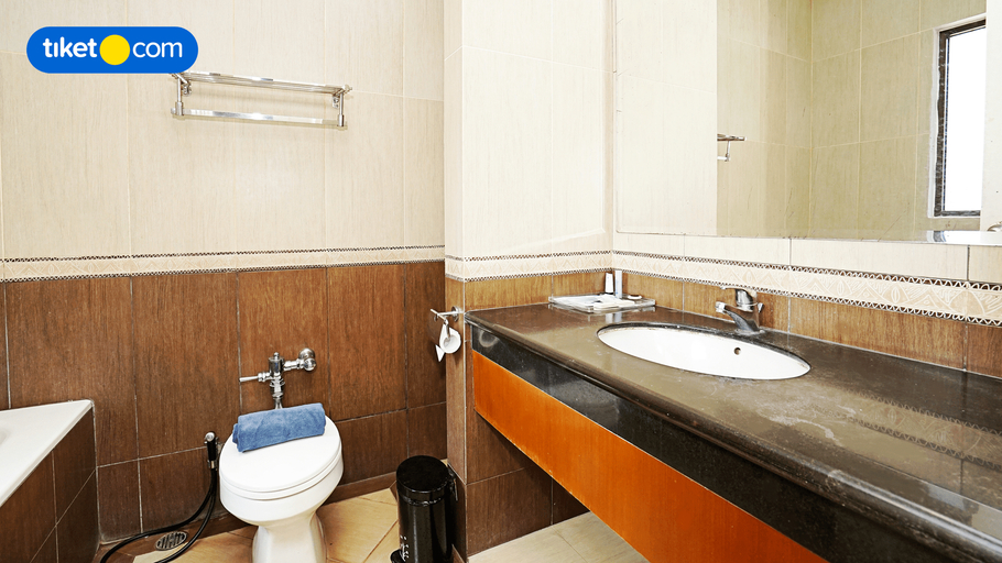 Bathroom 5, The Acacia Anyer Hotel & Resorts, Serang