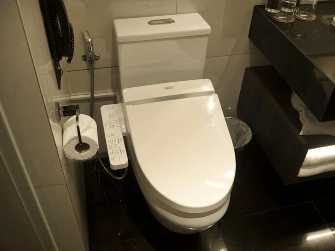 Bathroom 12