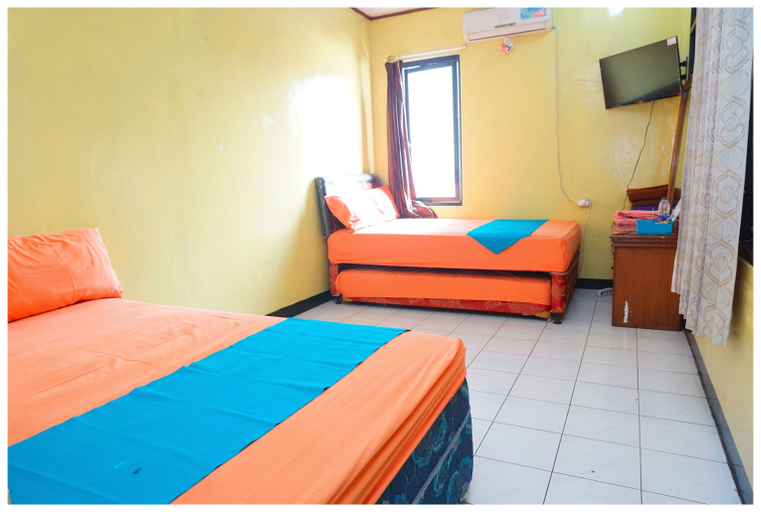 Bedroom 4, Budi House & Food Station, Bandung