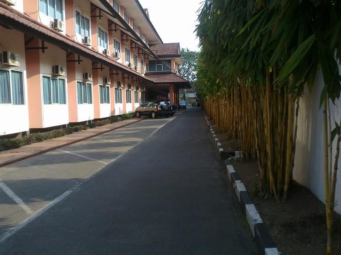 Exterior & Views 4, Merpati Hotel, Pontianak