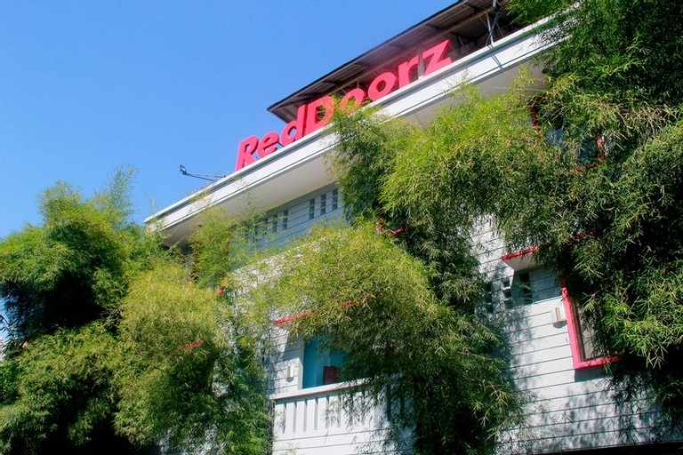 RedDoorz @ Sersan Bajuri, Bandung