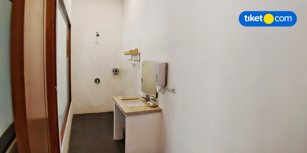 Bathroom 2