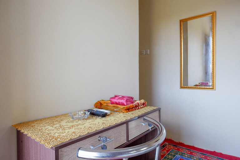 Bathroom 4, RedDoorz @ Hotel Aulia Majene, Majene