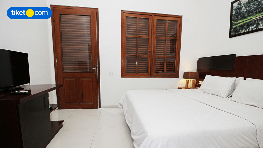 Bedroom 8