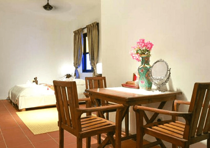Dining Room 16