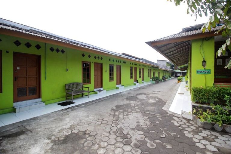 RedDoorz @ Jalan Parangtritis, Bantul