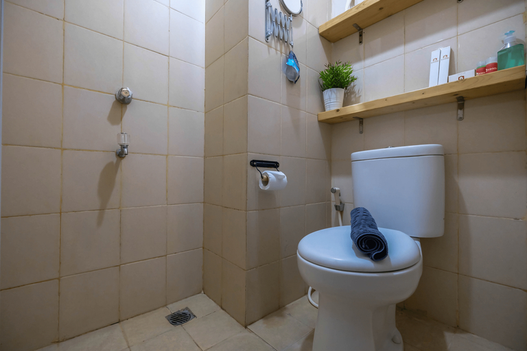 Bathroom 8