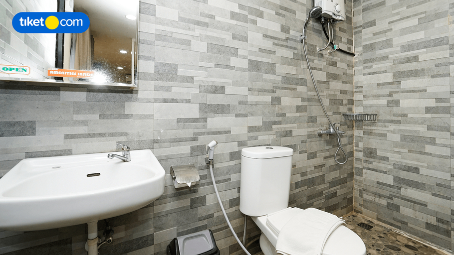 Bathroom 20