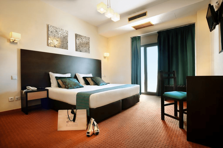 Hotel DAH - Dom Afonso Henriques - Tap to explore photos