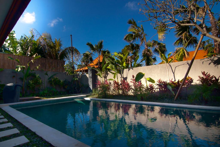 Swimming Pool 10