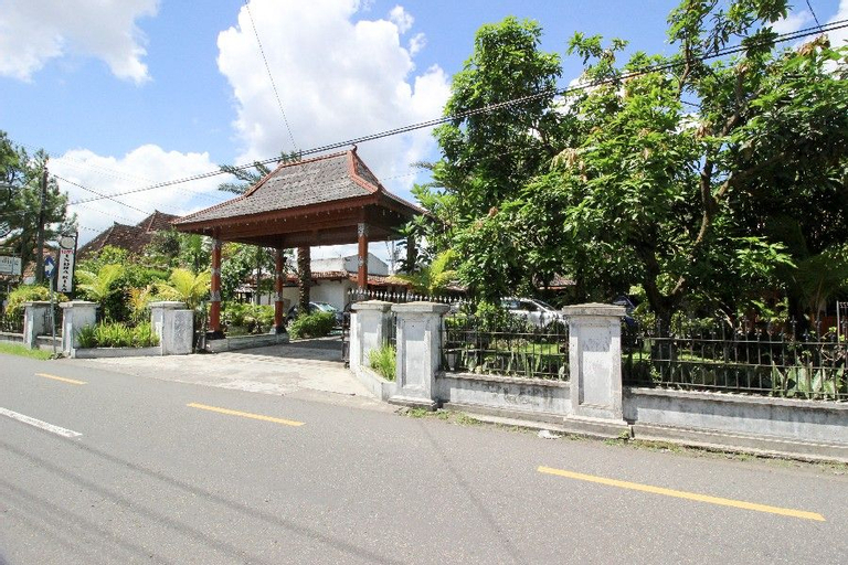Exterior & Views 2, RedDoorz Plus near Alun Alun Selatan 2, Yogyakarta