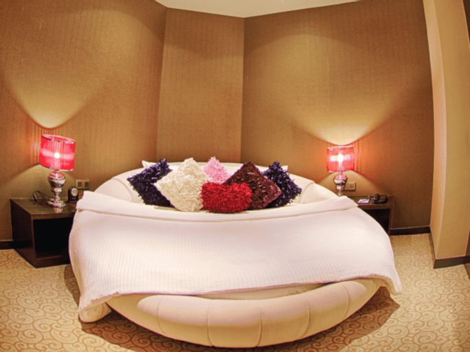 Bedroom 8