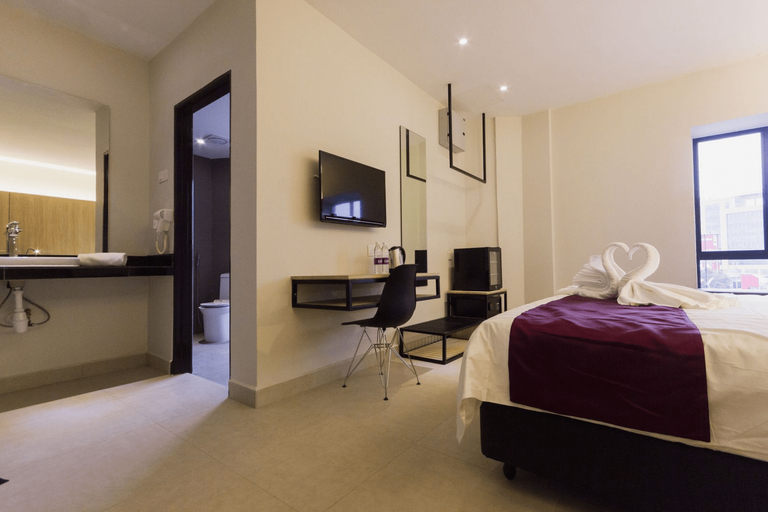 Bedroom 13
