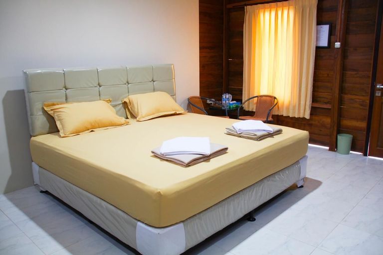 Bedroom 2, Pelangi Lake Resort & Hotel Belitung, Belitung