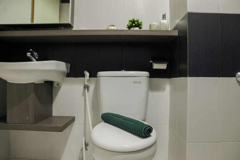 Bathroom 11