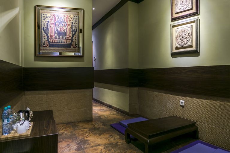 Dhanesvara Homestay, Surabaya