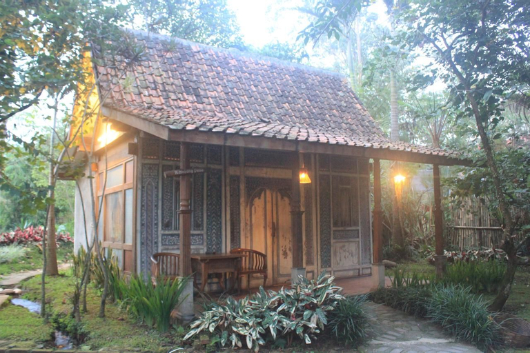 Exterior & Views 2, Sapulidi Cafe, Gallery & Resort, Bandung
